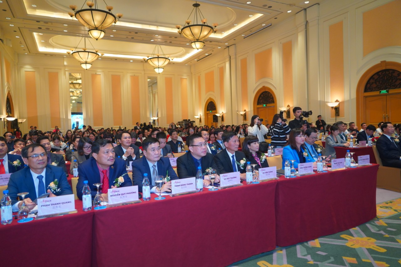 Hội nghị thu hút gần 300 đơn vị doanh nghiệp hoạt động trong lĩnh vực du lịch đến từ Trung Quốc và Việt Nam
